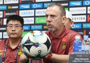 久尔杰维奇赛前：我和球员彼此都很了解，对韩国可以检验球队备战