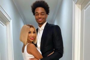 爱游戏 在线登录-三年拿走4320万！前妻产子2周提离婚 网传披贼每月付20万抚养费